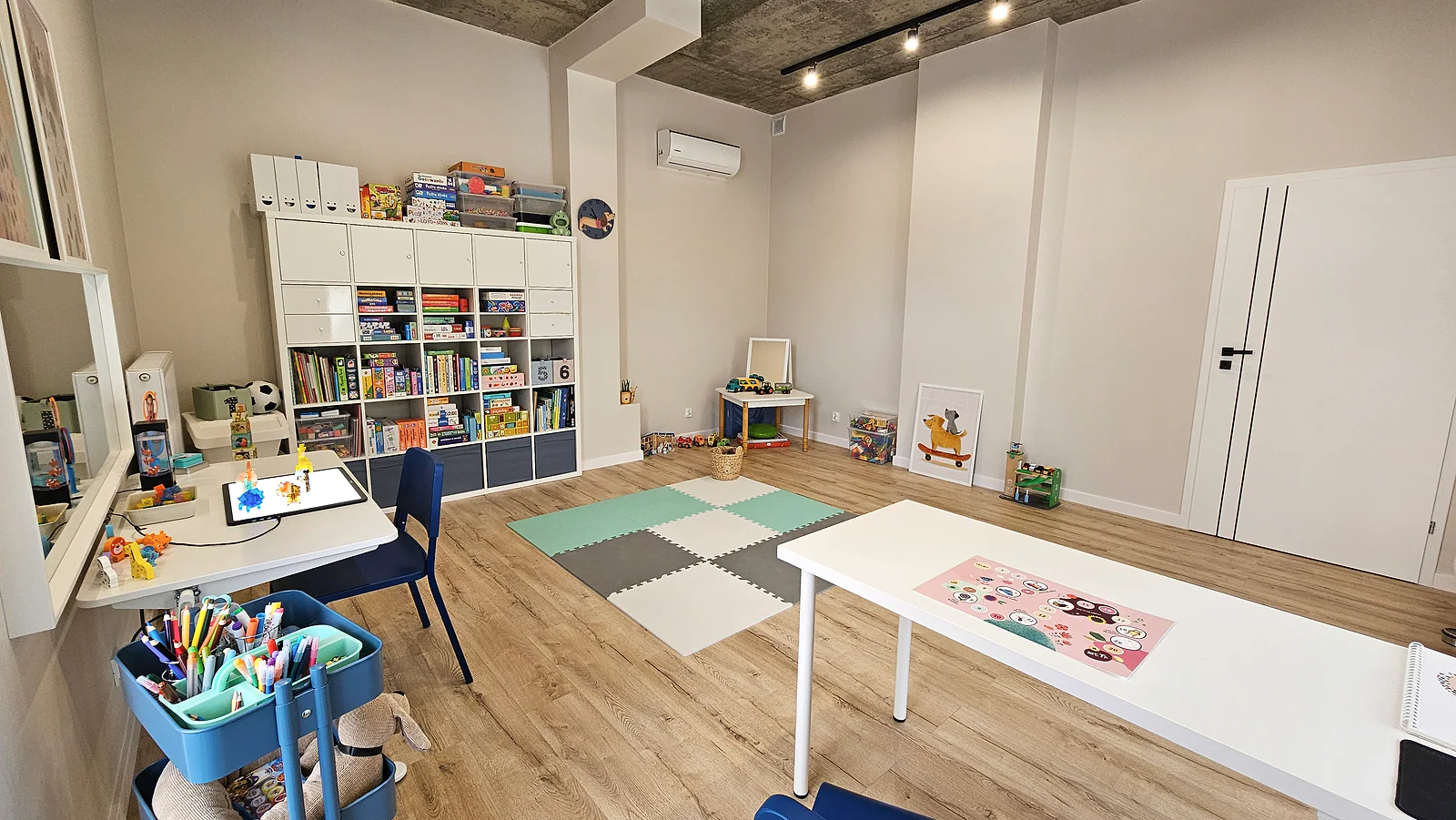 Gabinet 25 m² przy Aluzyjnej 8